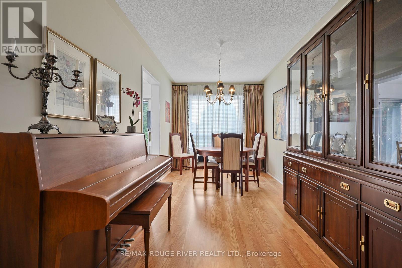 1543 Otonabee Drive, Pickering, Ontario  L1V 6T6 - Photo 8 - E13817264