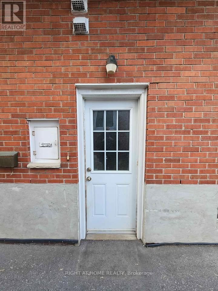 Lower - 707 Hortop Street, Oshawa, Ontario  L1G 4N7 - Photo 3 - E13817290