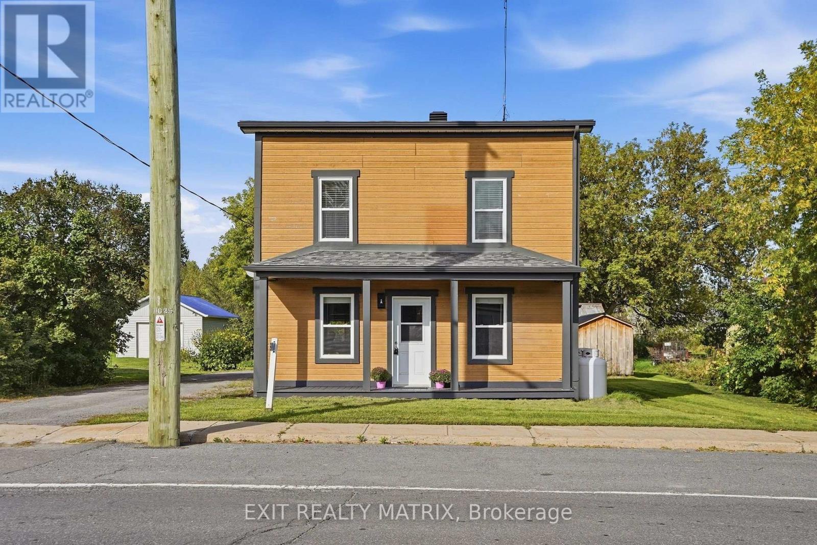 1187 Labrosse Street, Hawkesbury, Ontario K0B 1P0 - Photo 2 - X13817292