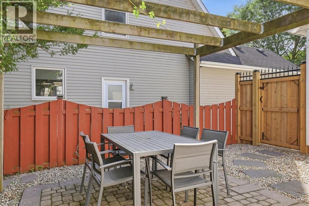 258 Newport Place, Waterloo, Ontario  N2T 2B5 - Photo 36 - 40865212