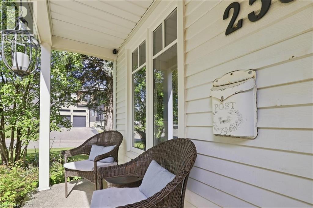 258 Newport Place, Waterloo, Ontario  N2T 2B5 - Photo 5 - 40865212