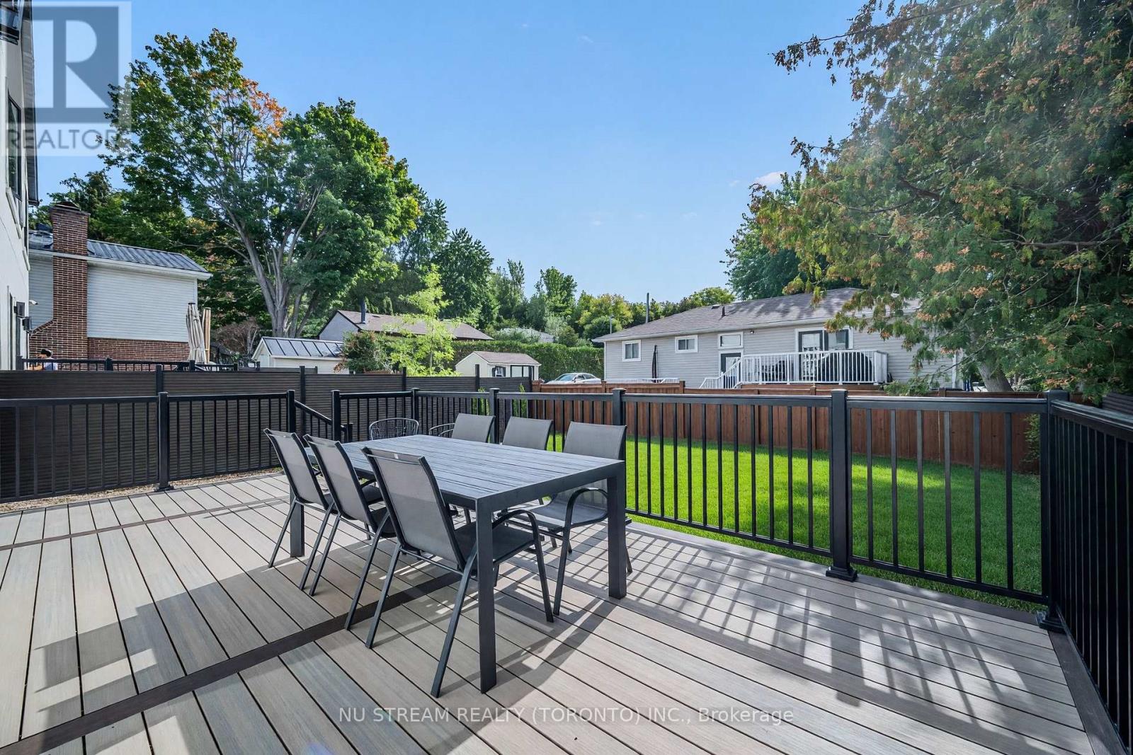 323 Winnifred Drive, Georgina, Ontario  L4P 3B4 - Photo 47 - N13817196