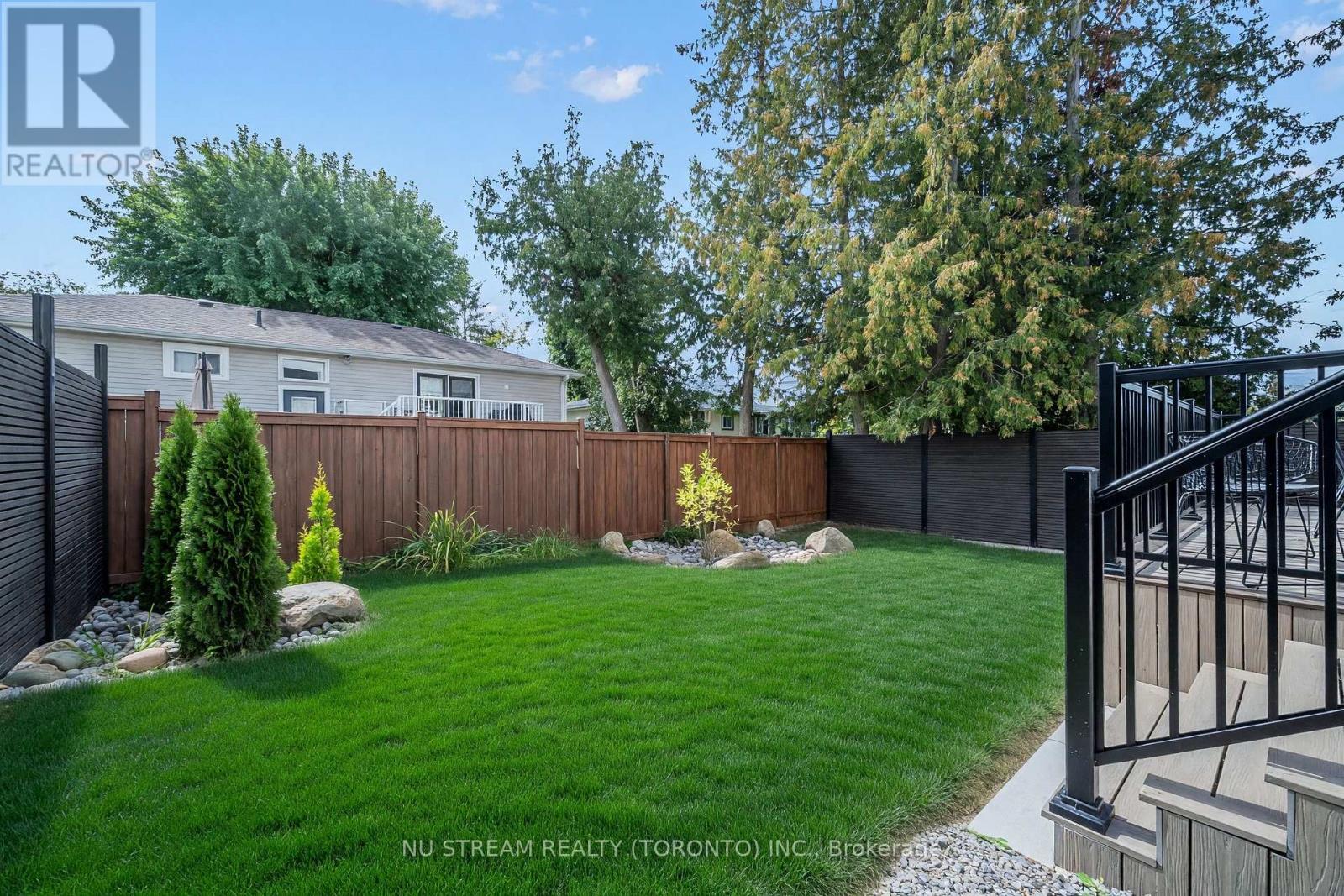 323 Winnifred Drive, Georgina, Ontario  L4P 3B4 - Photo 48 - N13817196