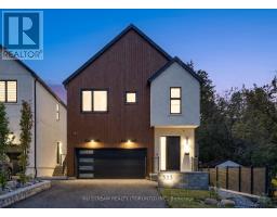 323 WINNIFRED DRIVE, Georgina, Ontario
