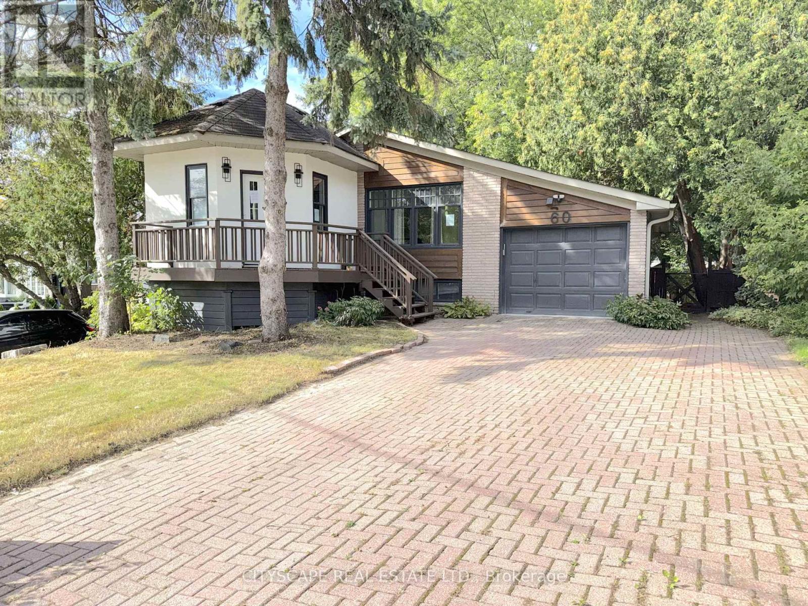 60 HILLVIEW DRIVE, Newmarket, Ontario