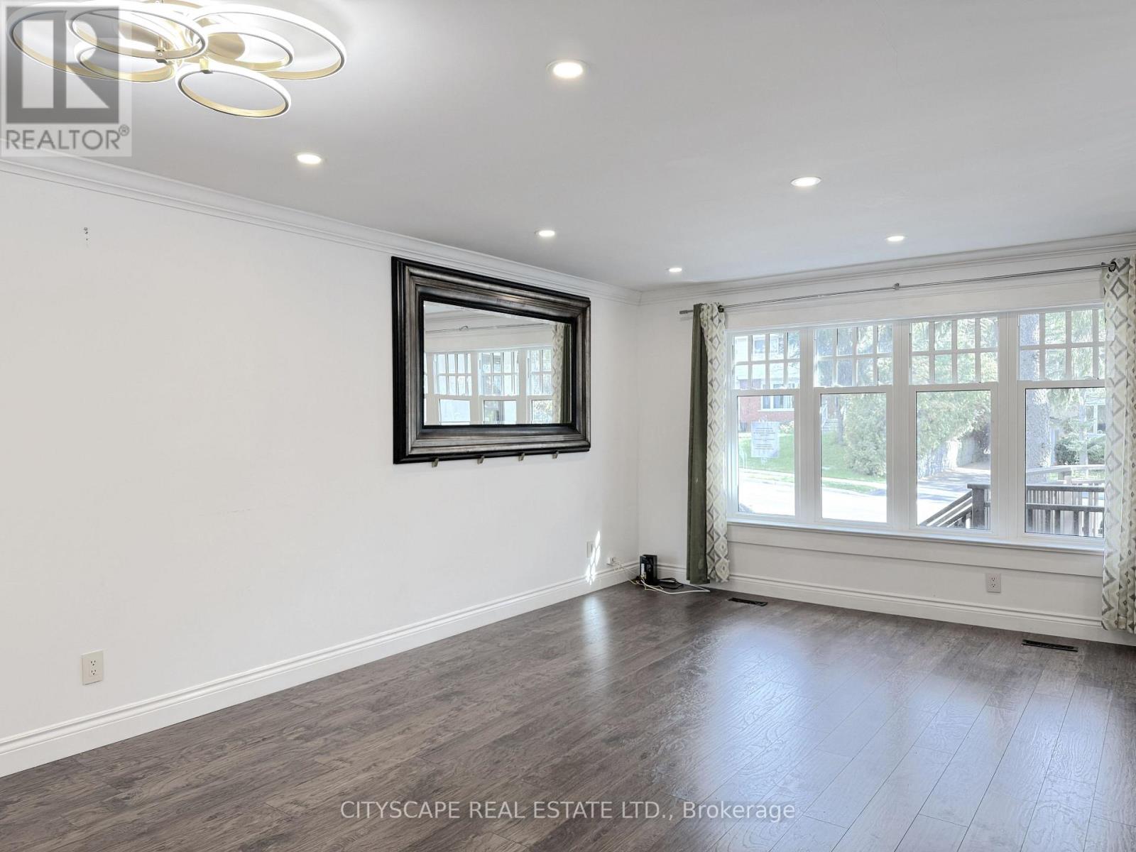60 Hillview Drive, Newmarket, Ontario  L3Y 4H9 - Photo 15 - N13817260