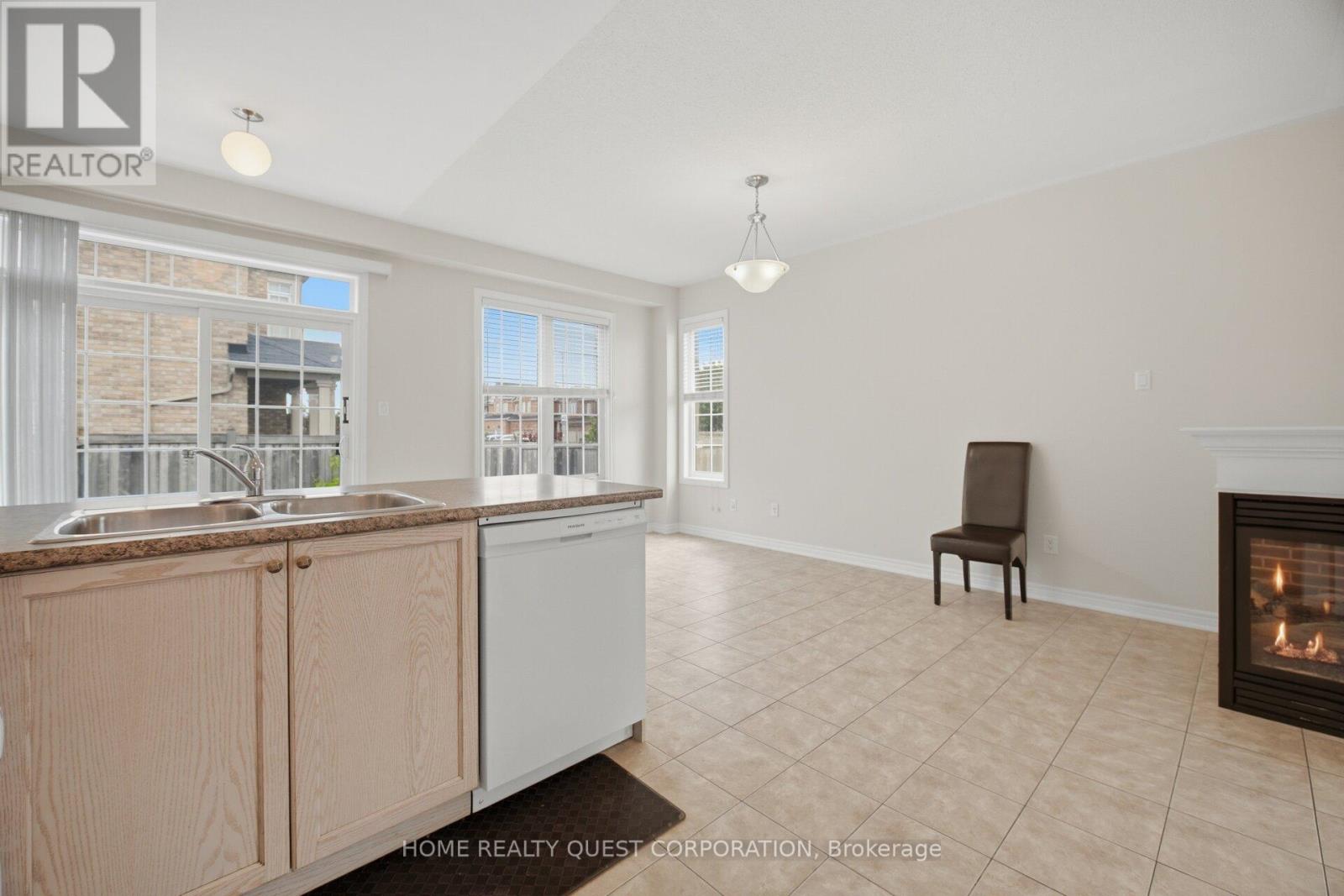 4301 Trail Blazer Way, Mississauga, Ontario  L5R 0A9 - Photo 12 - W13817280