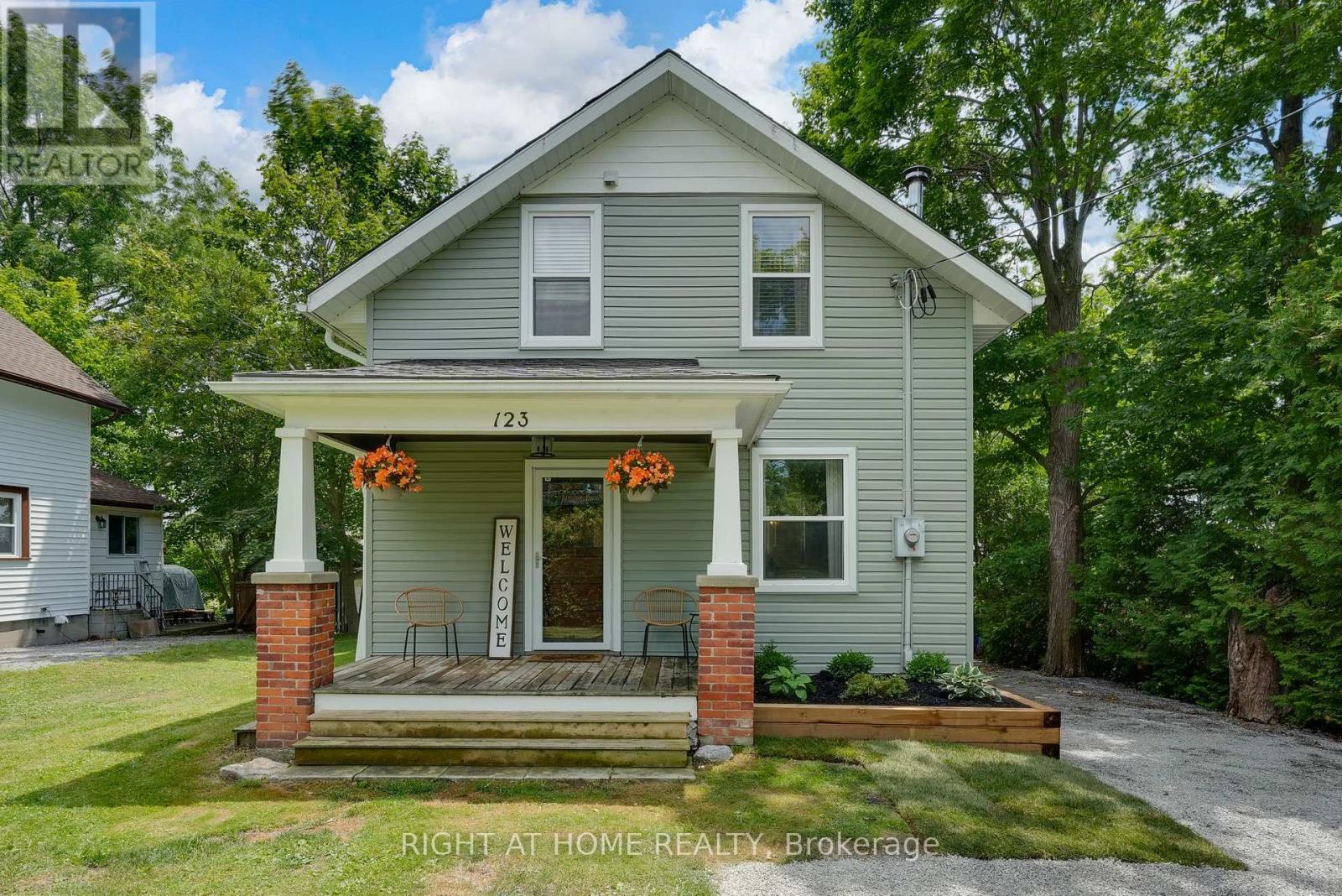 123 John Street, Kawartha Lakes, Ontario  K0M 2T0 - Photo 2 - X13817268