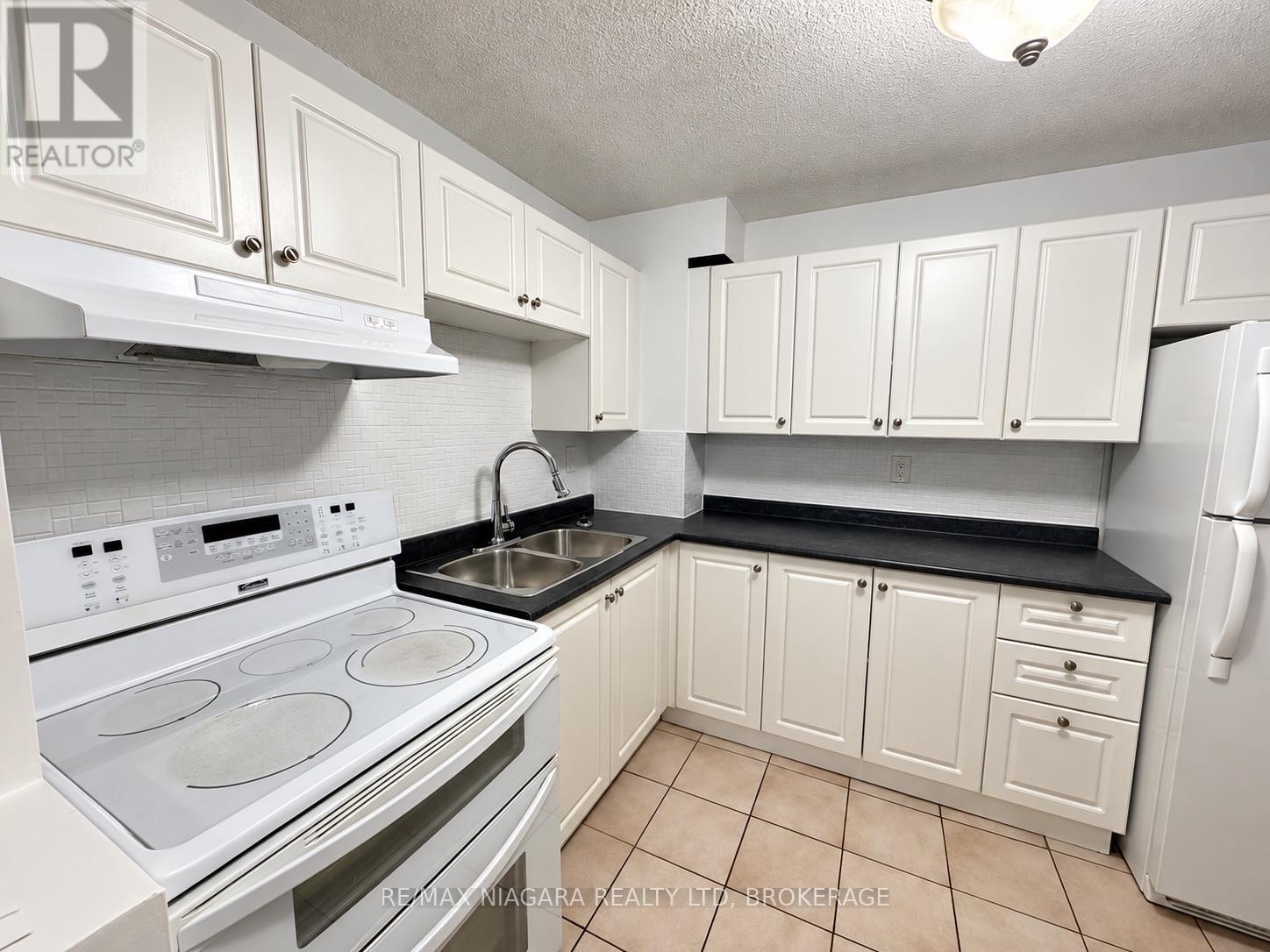 201 - 242 Oakdale Avenue, St. Catharines, Ontario  L2P 3K5 - Photo 7 - X13738900