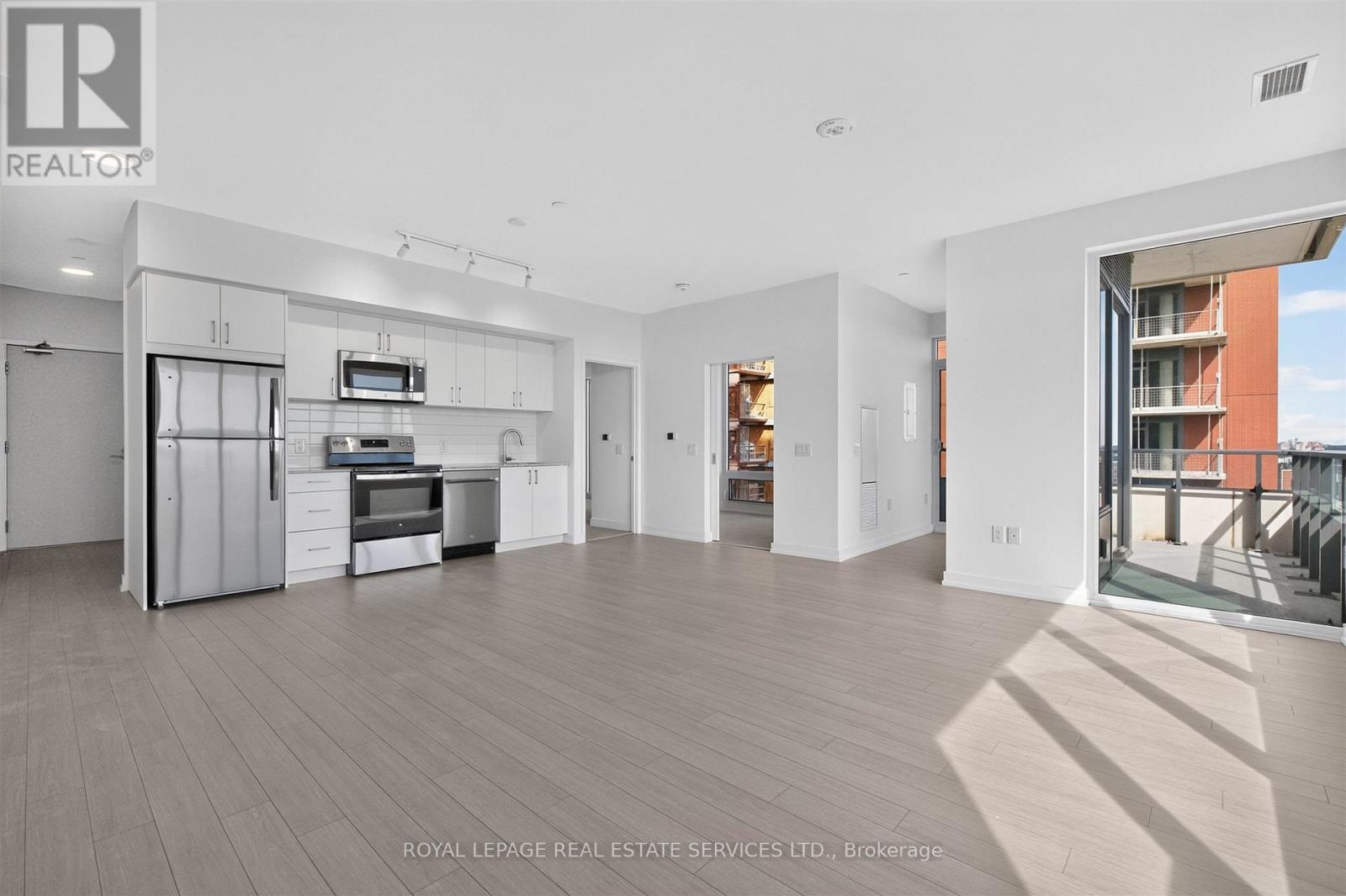 1813 - 4010 Eglinton Avenue W, Toronto, Ontario  M9A 0G5 - Photo 17 - W13811544