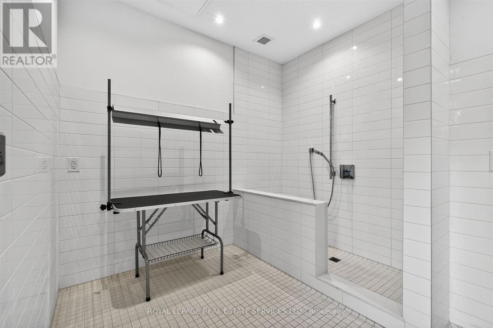 1813 - 4010 Eglinton Avenue W, Toronto, Ontario  M9A 0G5 - Photo 34 - W13811544