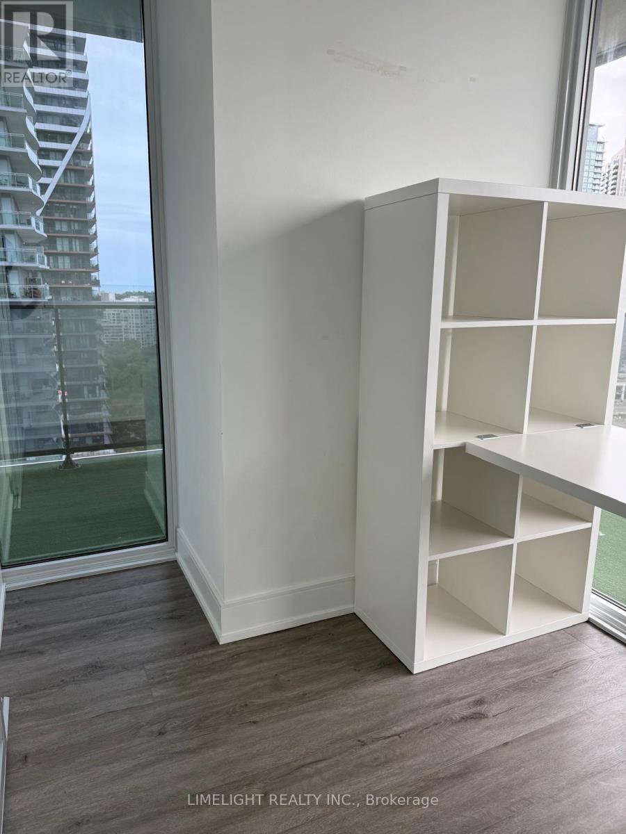 2009 - 70 Annie Craig Drive, Toronto, Ontario  M8V 0C5 - Photo 16 - W13817350