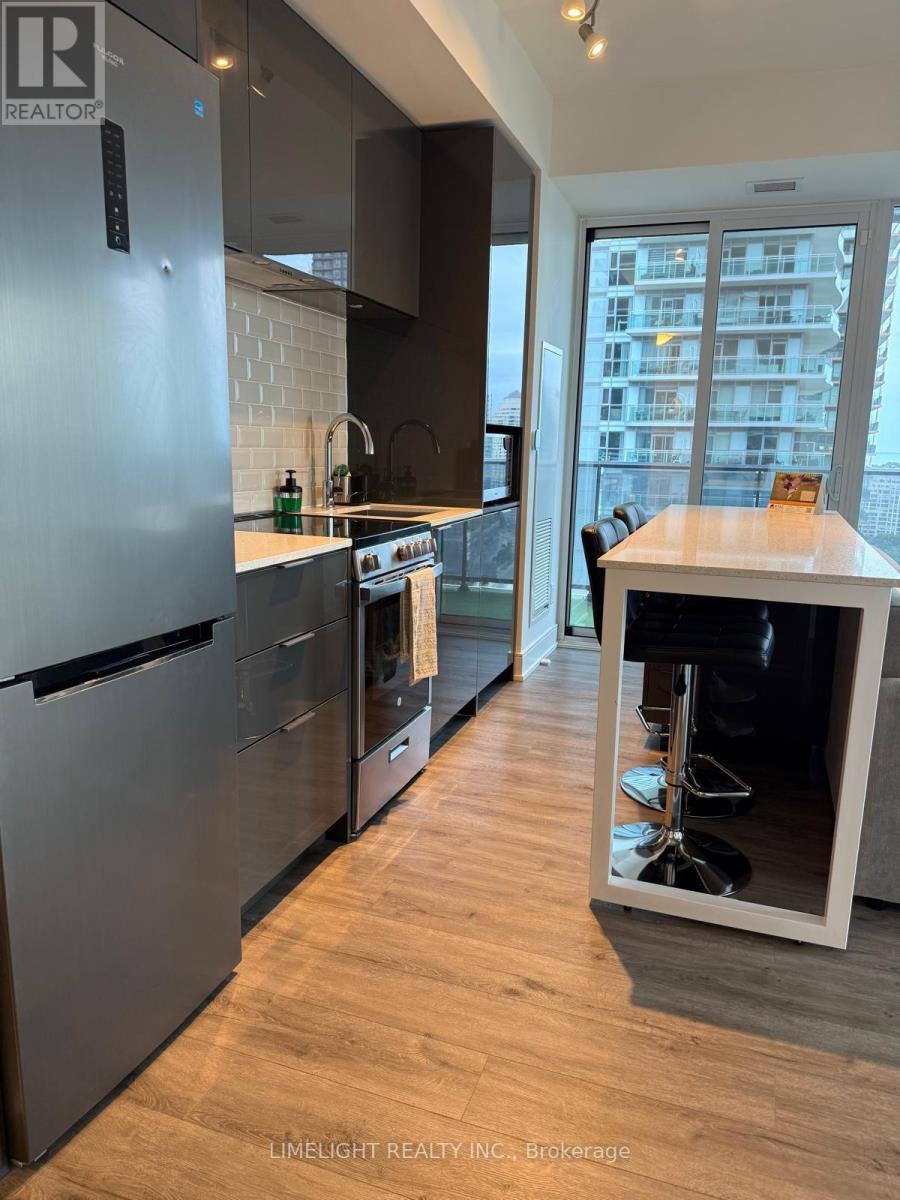 2009 - 70 Annie Craig Drive, Toronto, Ontario  M8V 0C5 - Photo 3 - W13817350