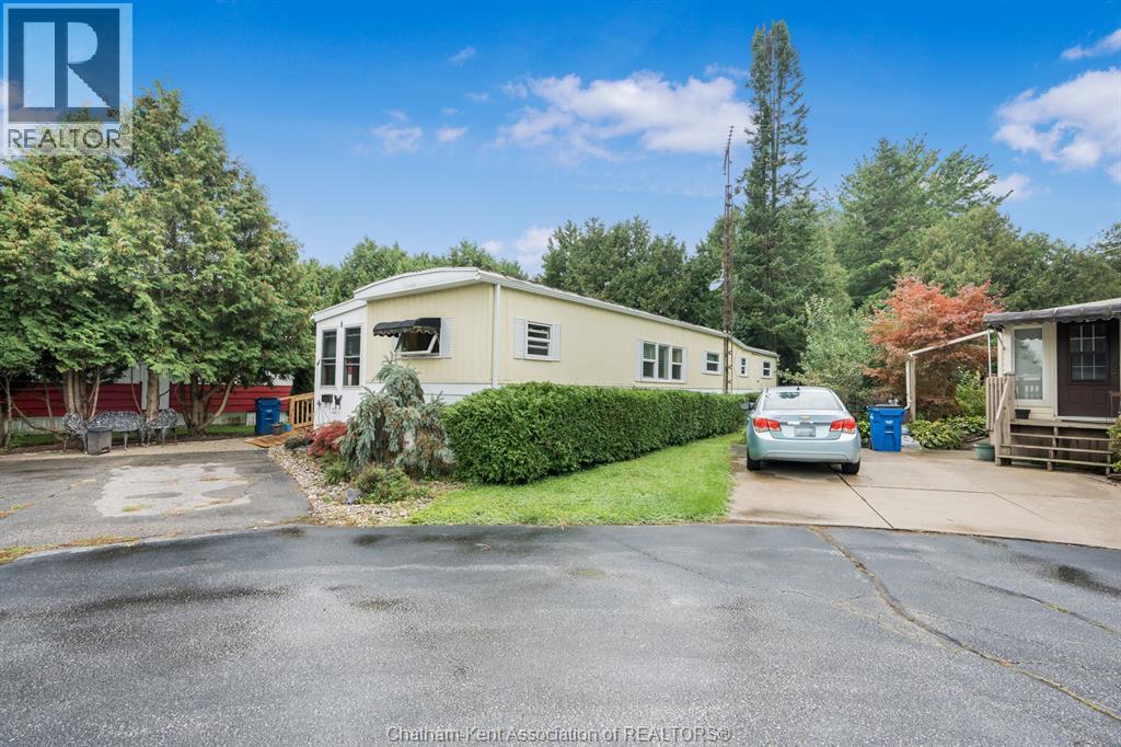 22220 Charing Cross Road, Chatham, Ontario  N7M 5V8 - Photo 2 - 26023342