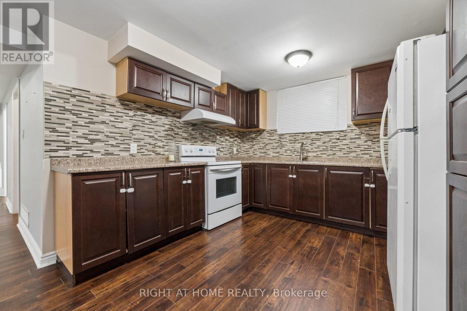 13 Weston Crescent, Ajax, Ontario L1T 0C7 - Photo 10 - E13817348