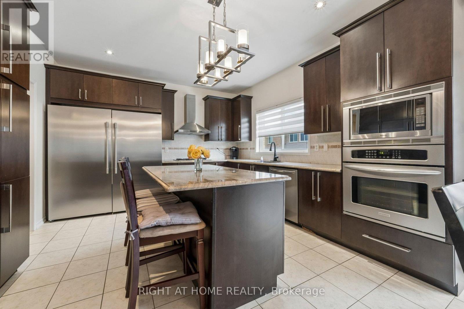 13 Weston Crescent, Ajax, Ontario L1T 0C7 - Photo 4 - E13817348