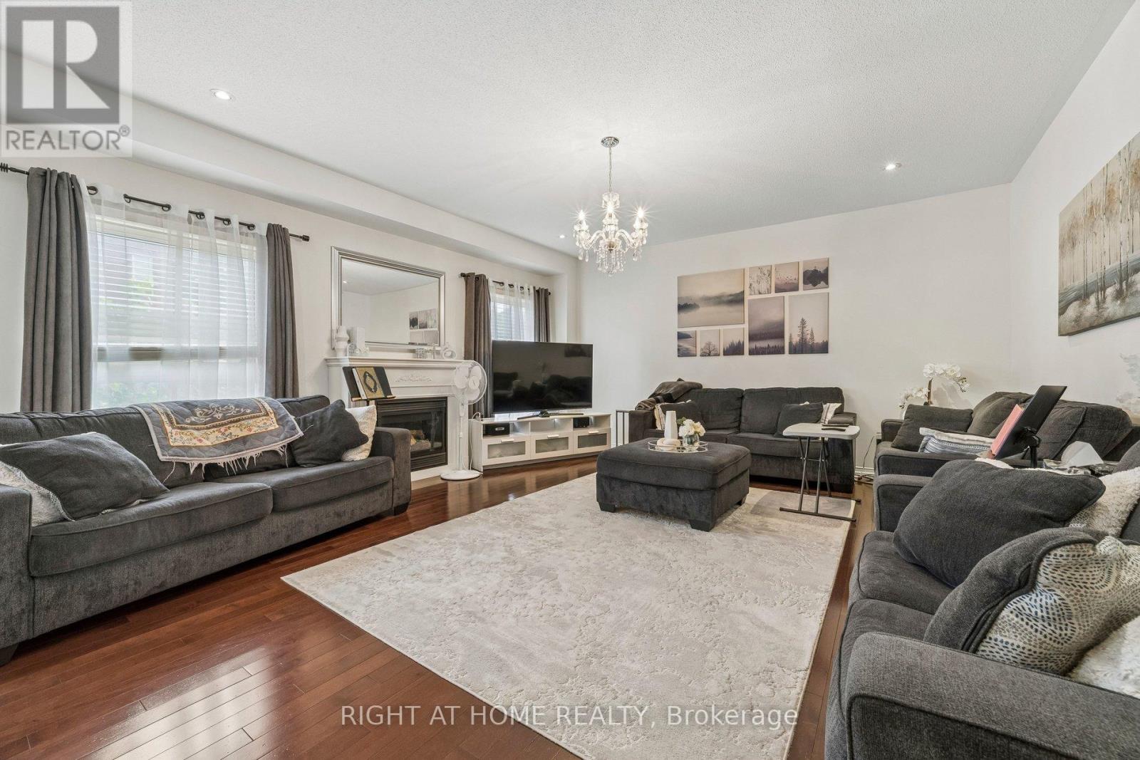 13 Weston Crescent, Ajax, Ontario L1T 0C7 - Photo 7 - E13817348