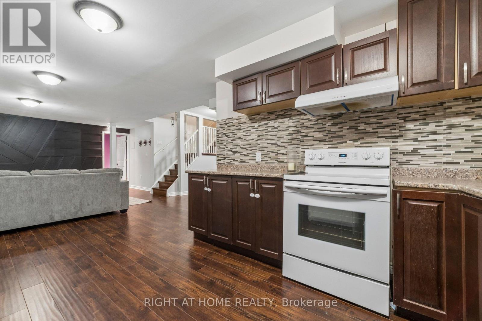 13 Weston Crescent, Ajax, Ontario L1T 0C7 - Photo 9 - E13817348