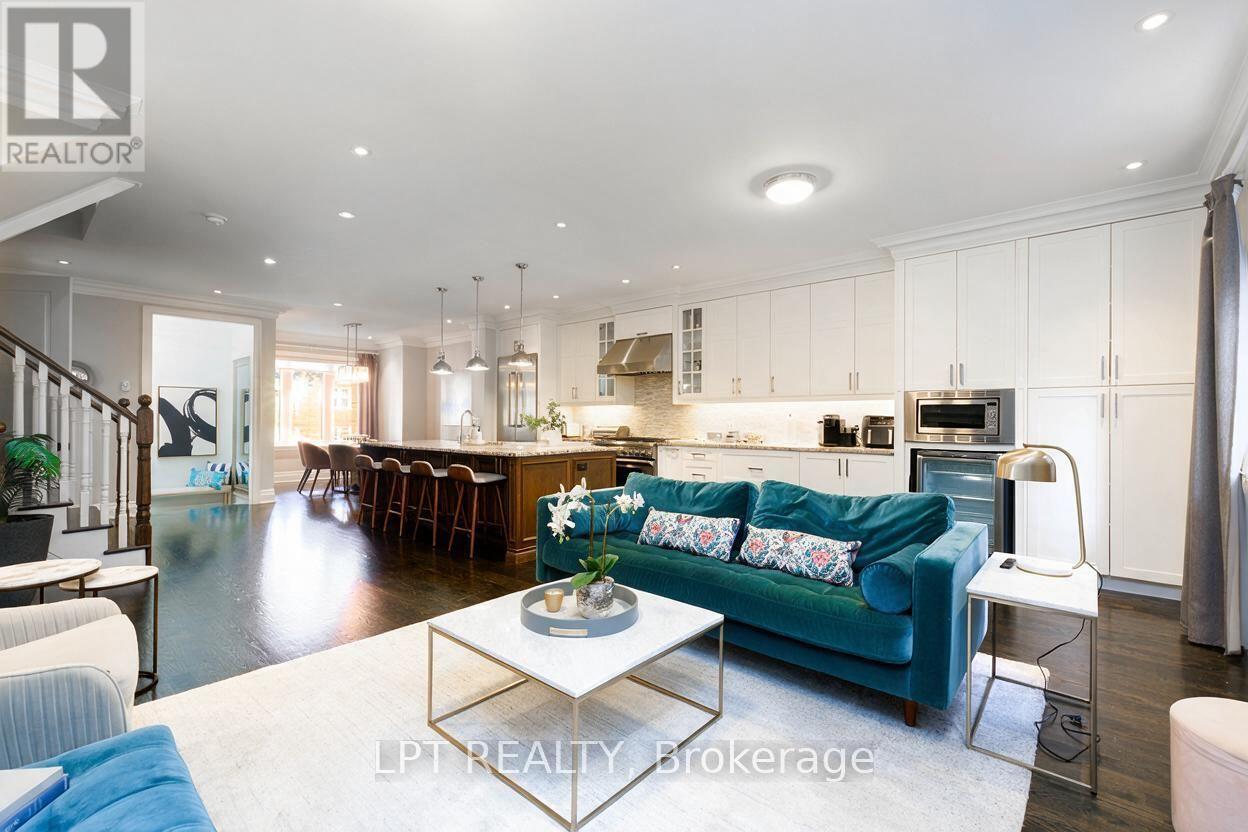 73b Rumsey Road, Toronto, Ontario  M4G 0C4 - Photo 14 - C13812788