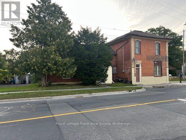 226 Lake Street, Peterborough, Ontario  K9J 3J1 - Photo 3 - X13813468