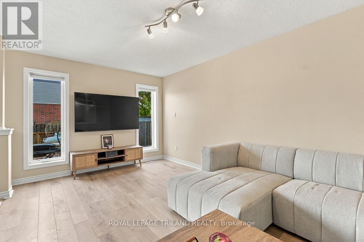 1536 Green Gables Road, London South, Ontario N6M 0A6 - Photo 10 - X13817392