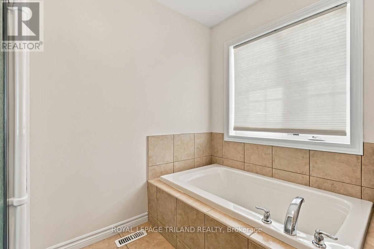 1536 Green Gables Road, London South, Ontario N6M 0A6 - Photo 22 - X13817392