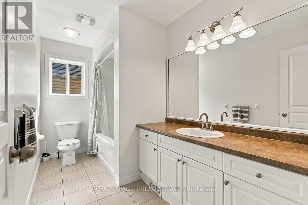 1536 Green Gables Road, London South, Ontario N6M 0A6 - Photo 24 - X13817392