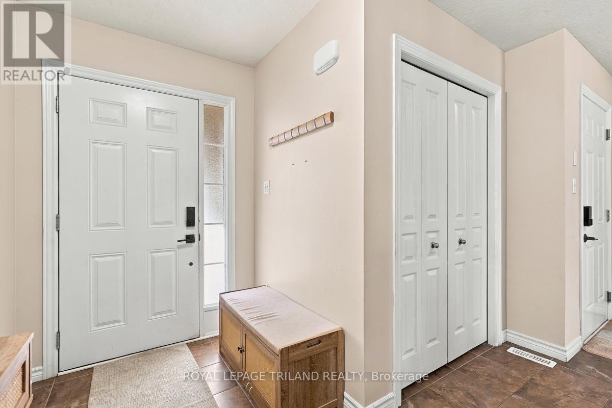 1536 Green Gables Road, London South, Ontario N6M 0A6 - Photo 4 - X13817392