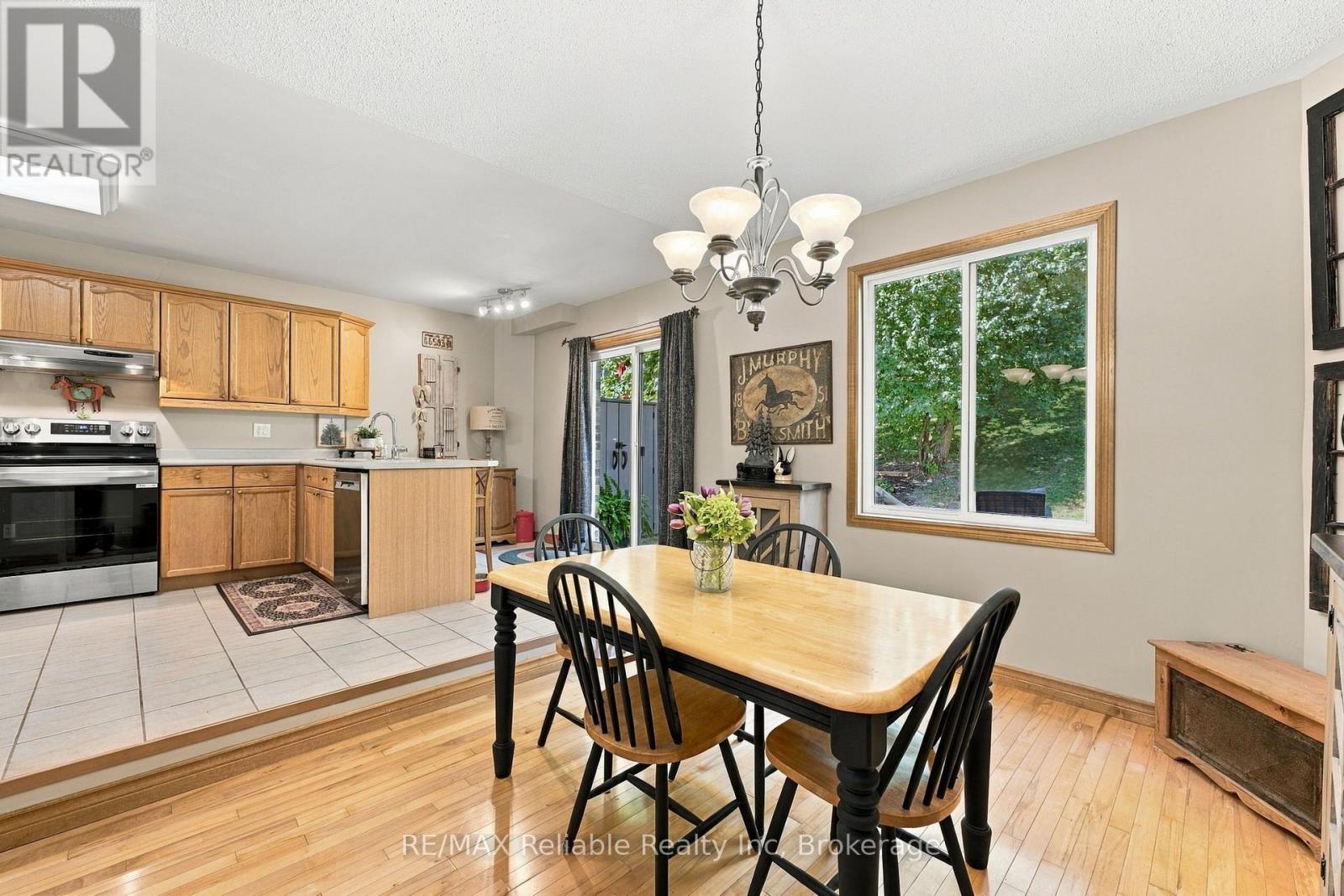 71 Meadowridge Road, London North (North M), Ontario  N6H 5E6 - Photo 12 - X13817414