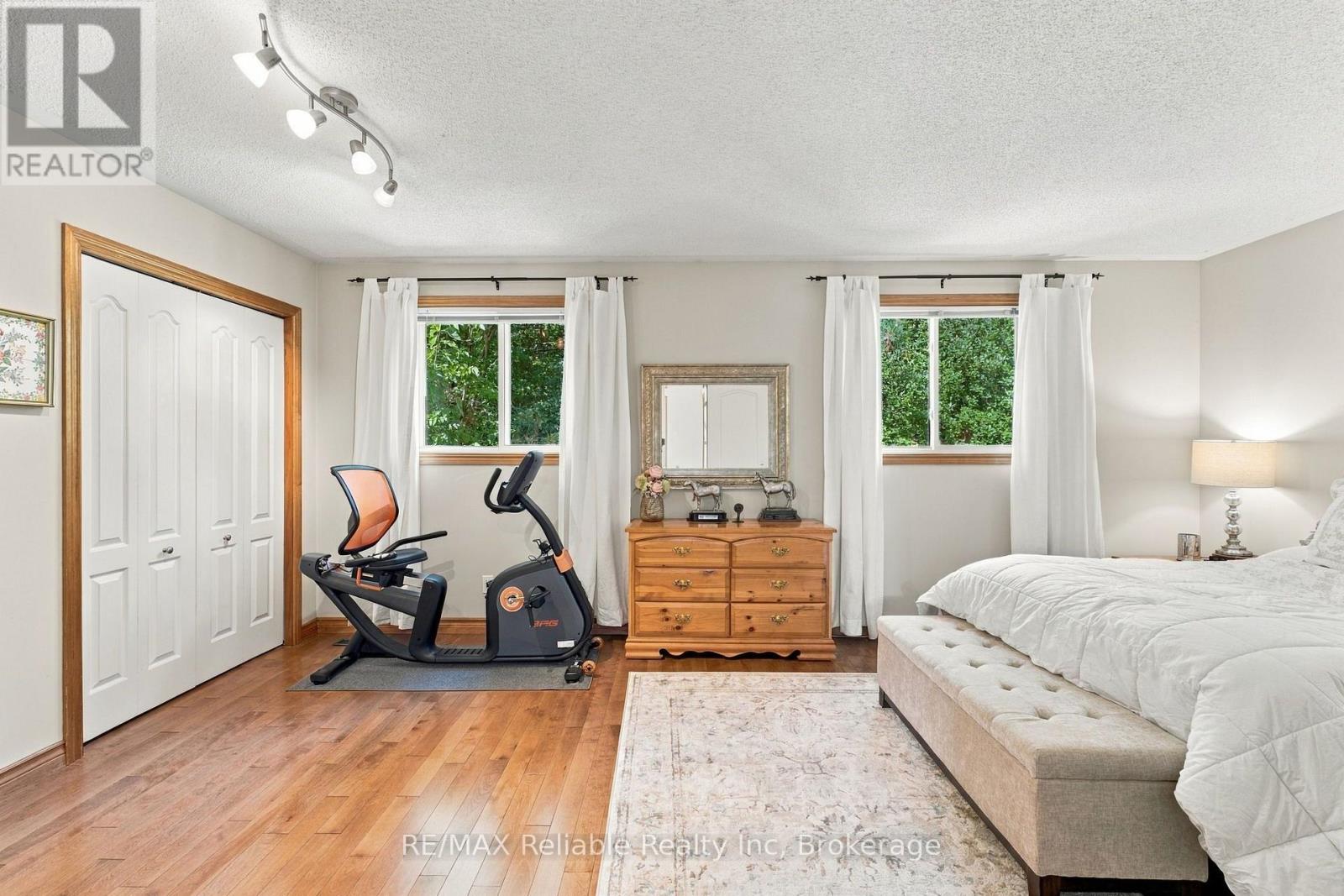 71 Meadowridge Road, London North (North M), Ontario  N6H 5E6 - Photo 18 - X13817414