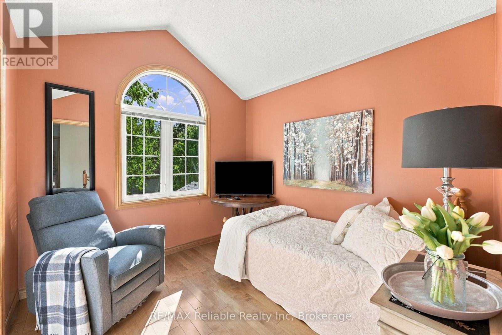71 Meadowridge Road, London North (North M), Ontario  N6H 5E6 - Photo 19 - X13817414