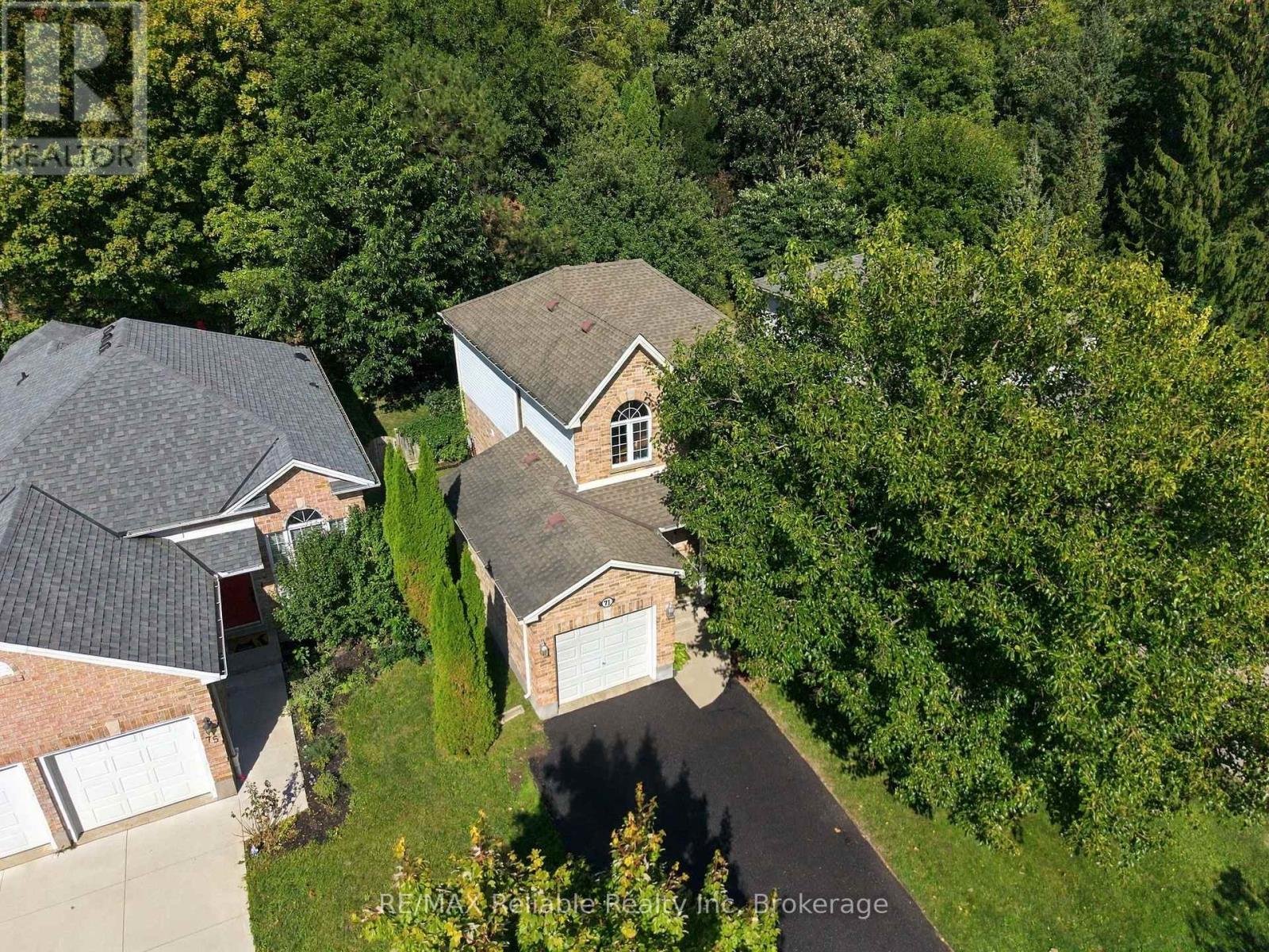 71 Meadowridge Road, London North (North M), Ontario  N6H 5E6 - Photo 2 - X13817414