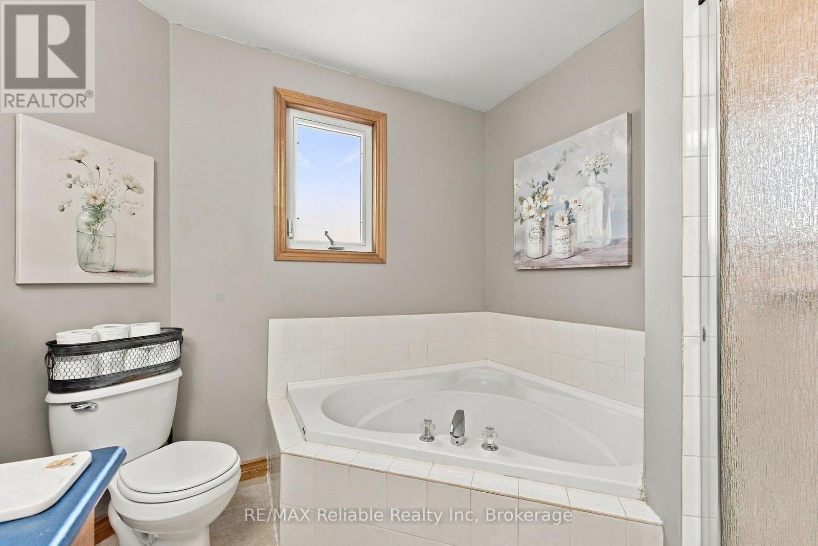 71 Meadowridge Road, London North (North M), Ontario  N6H 5E6 - Photo 24 - X13817414