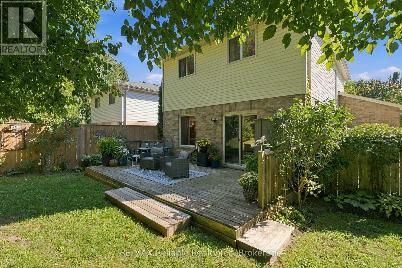 71 Meadowridge Road, London North (North M), Ontario  N6H 5E6 - Photo 30 - X13817414