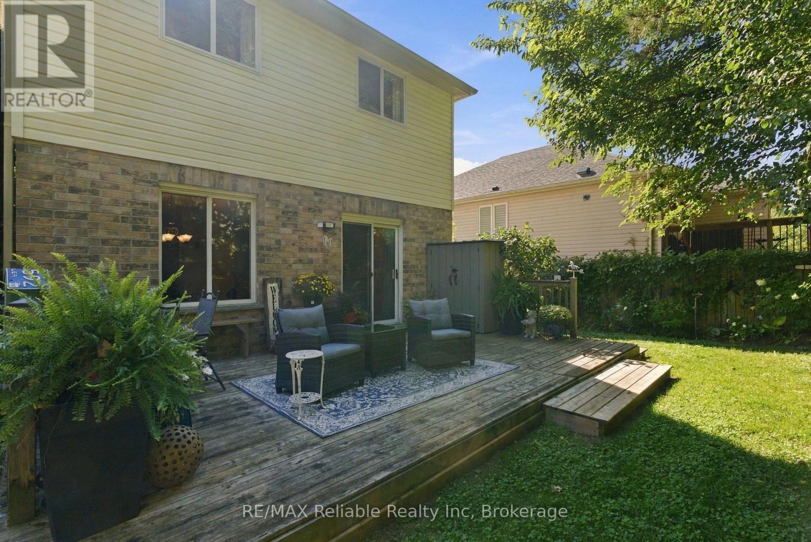71 Meadowridge Road, London North (North M), Ontario  N6H 5E6 - Photo 32 - X13817414