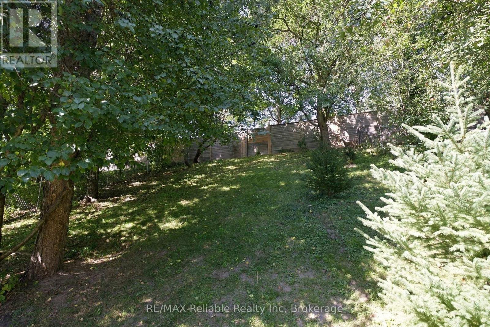 71 Meadowridge Road, London North (North M), Ontario  N6H 5E6 - Photo 33 - X13817414