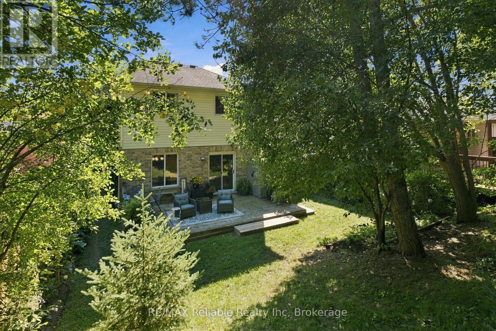 71 Meadowridge Road, London North (North M), Ontario  N6H 5E6 - Photo 34 - X13817414