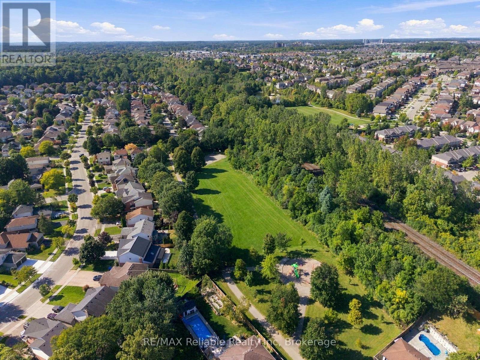 71 Meadowridge Road, London North (North M), Ontario  N6H 5E6 - Photo 36 - X13817414