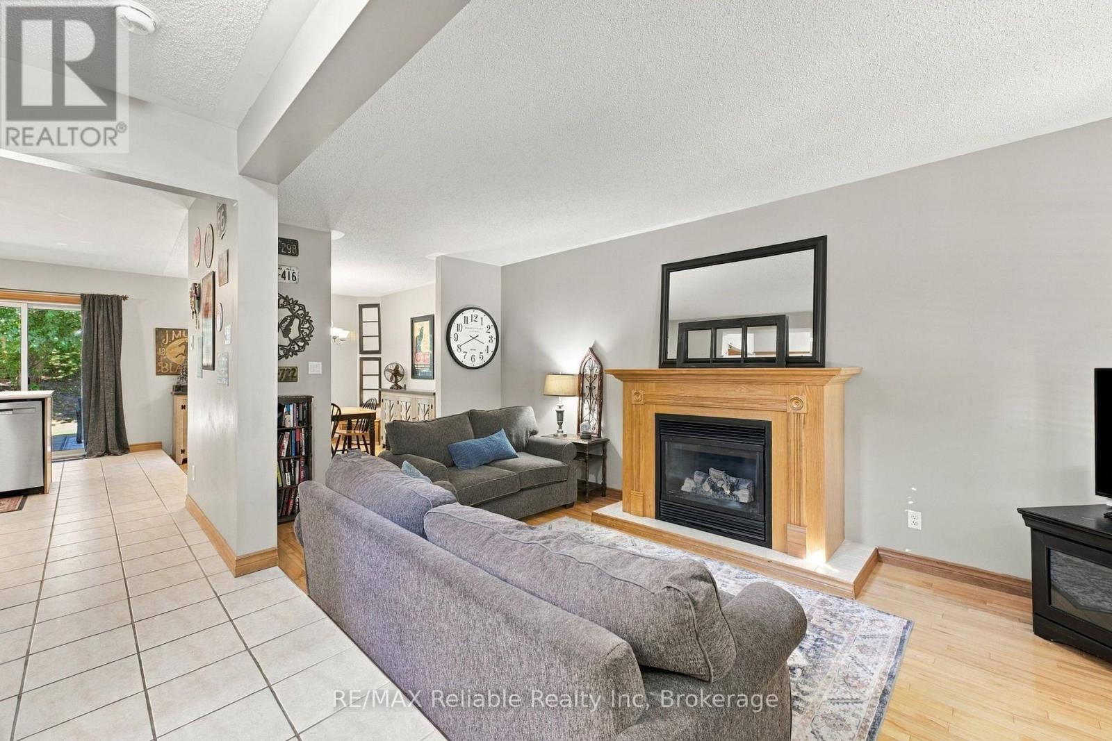 71 Meadowridge Road, London North (North M), Ontario  N6H 5E6 - Photo 7 - X13817414