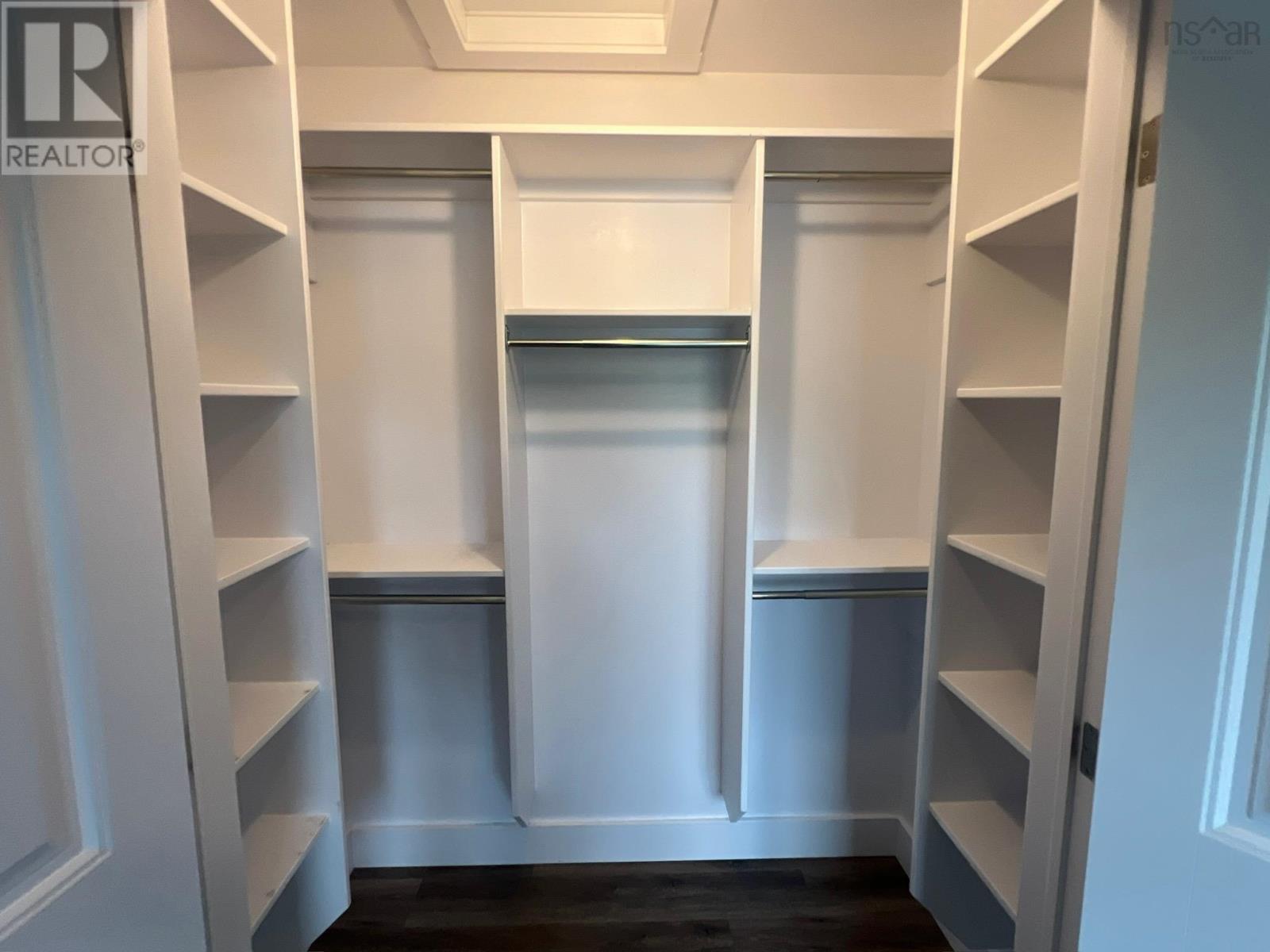 Walk In Closets