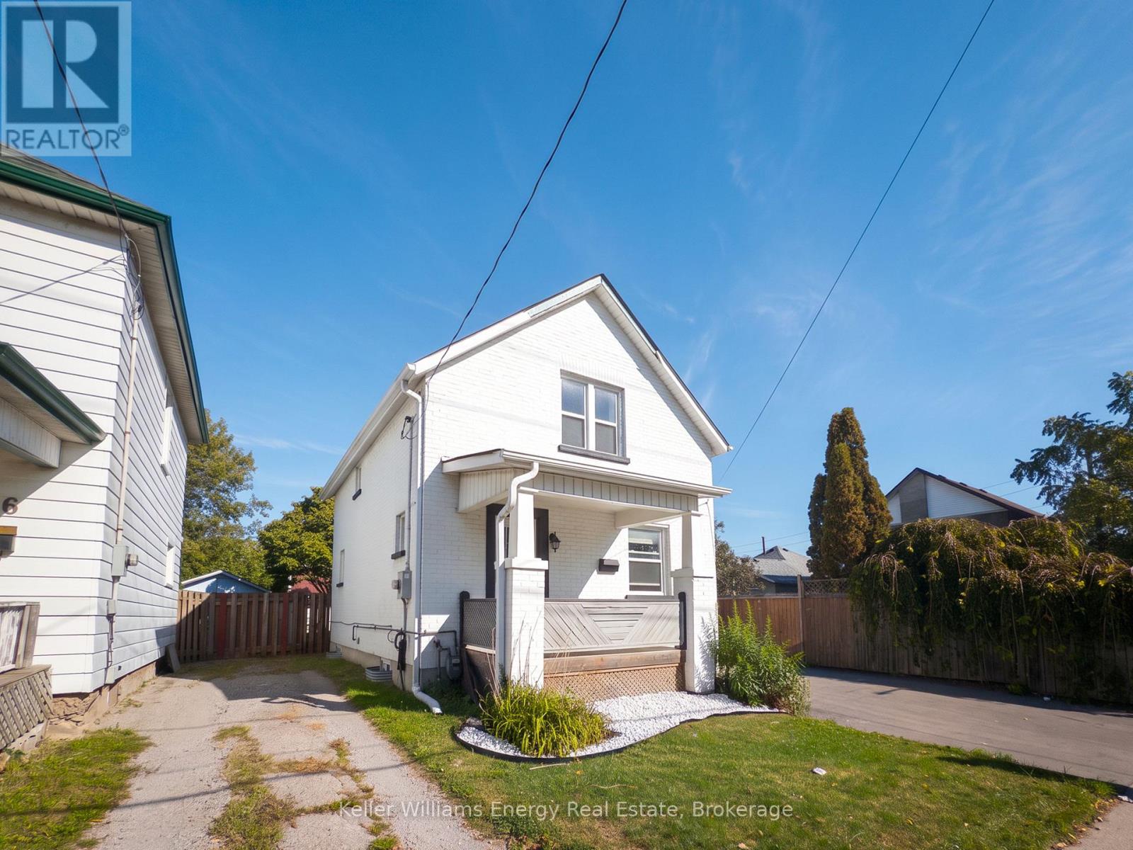 204 Gibb Street, Oshawa, Ontario  L1J 1Y7 - Photo 2 - E13817482