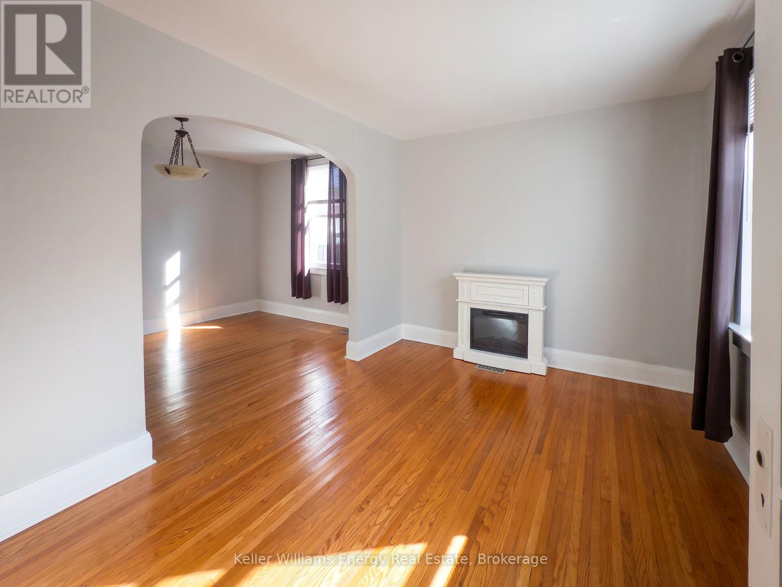 204 Gibb Street, Oshawa, Ontario  L1J 1Y7 - Photo 7 - E13817482