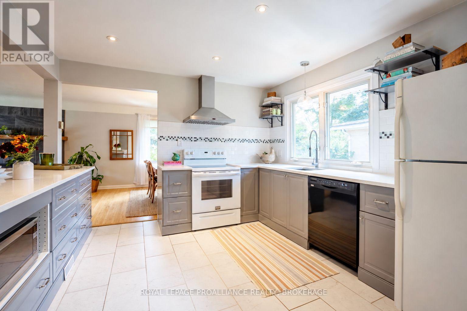 302 Arrowhead Place, Kingston (West Of Sir John A. Blvd), Ontario  K7M 3L3 - Photo 12 - X13817520