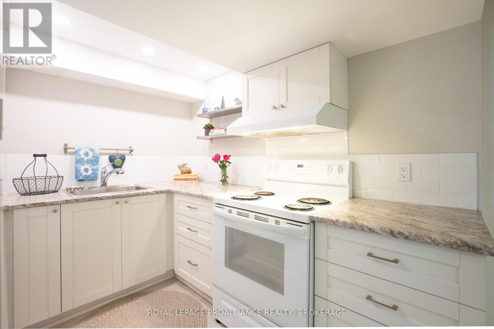 302 Arrowhead Place, Kingston (West Of Sir John A. Blvd), Ontario  K7M 3L3 - Photo 28 - X13817520