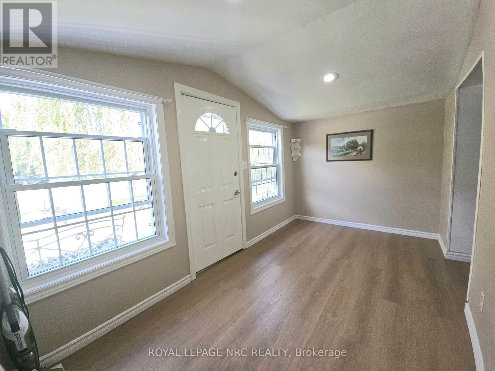 3093 Hyman Avenue, Fort Erie, Ontario  L0S 1N0 - Photo 3 - X12788858