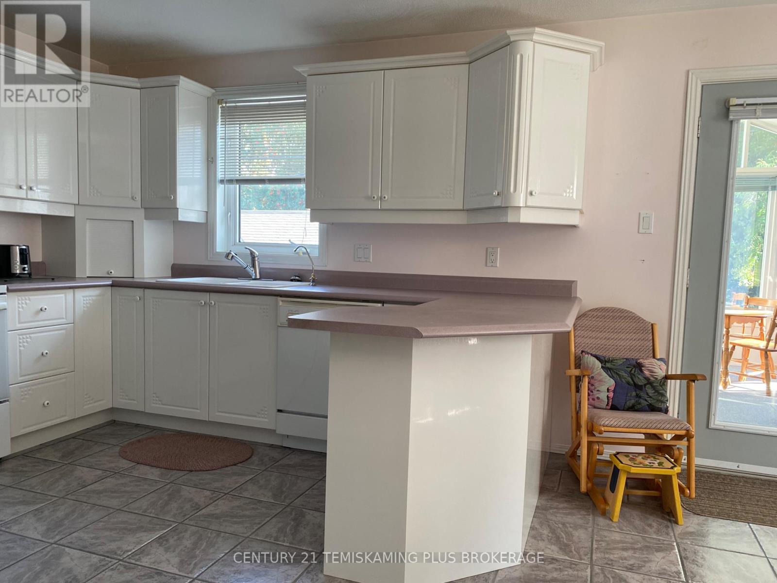 430 Main Street, Temiskaming Shores (Haileybury), Ontario  P0J 1K0 - Photo 3 - T13817492