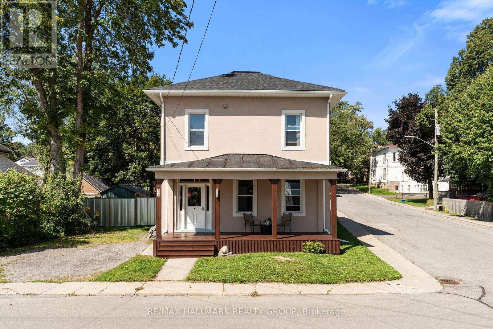 404 Henry Street W, Prescott, Ontario  K0E 1T0 - Photo 1 - X13817472