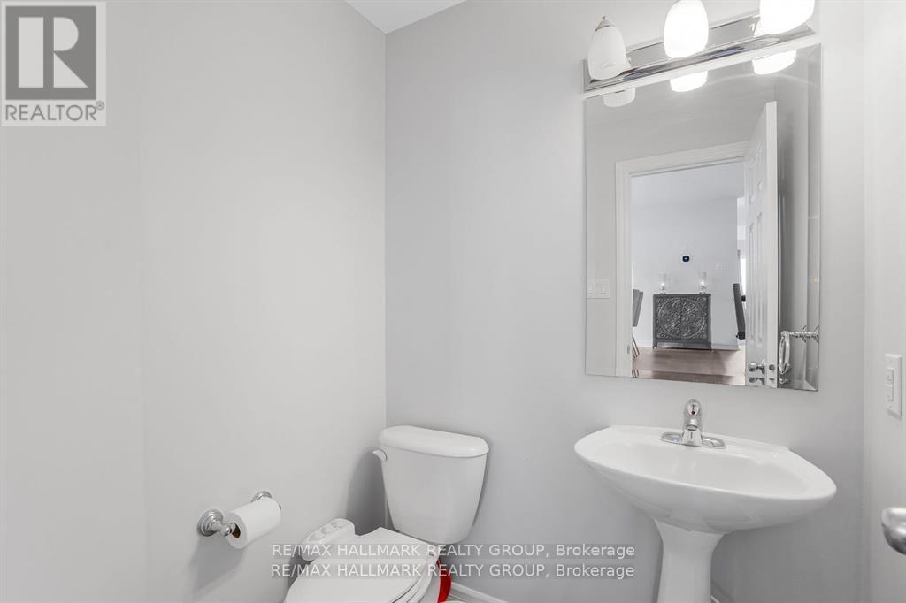 100 Lerta Way, Ottawa, Ontario  K4A 0W5 - Photo 4 - X13817498