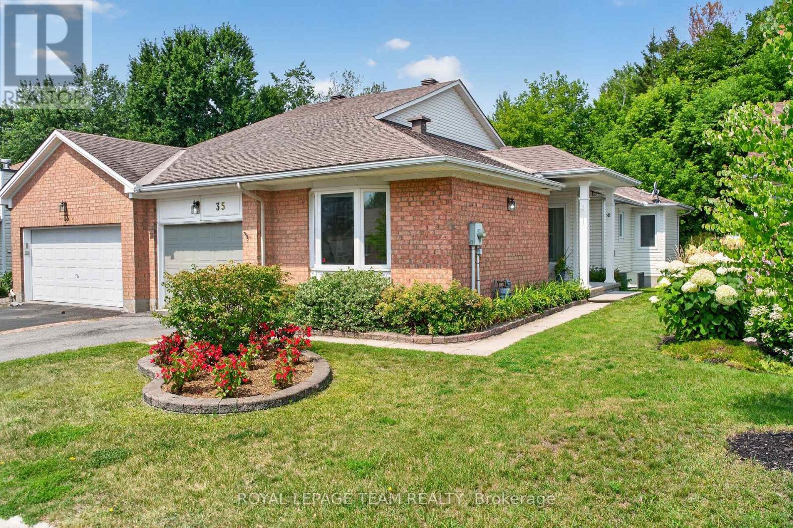 35 Billingham Crescent, Ottawa, Ontario  K2K 2T7 - Photo 2 - X13817556