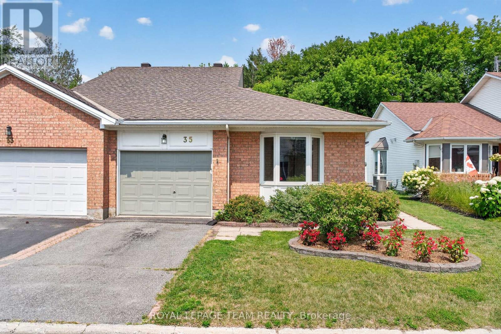 35 Billingham Crescent, Ottawa, Ontario  K2K 2T7 - Photo 3 - X13817556